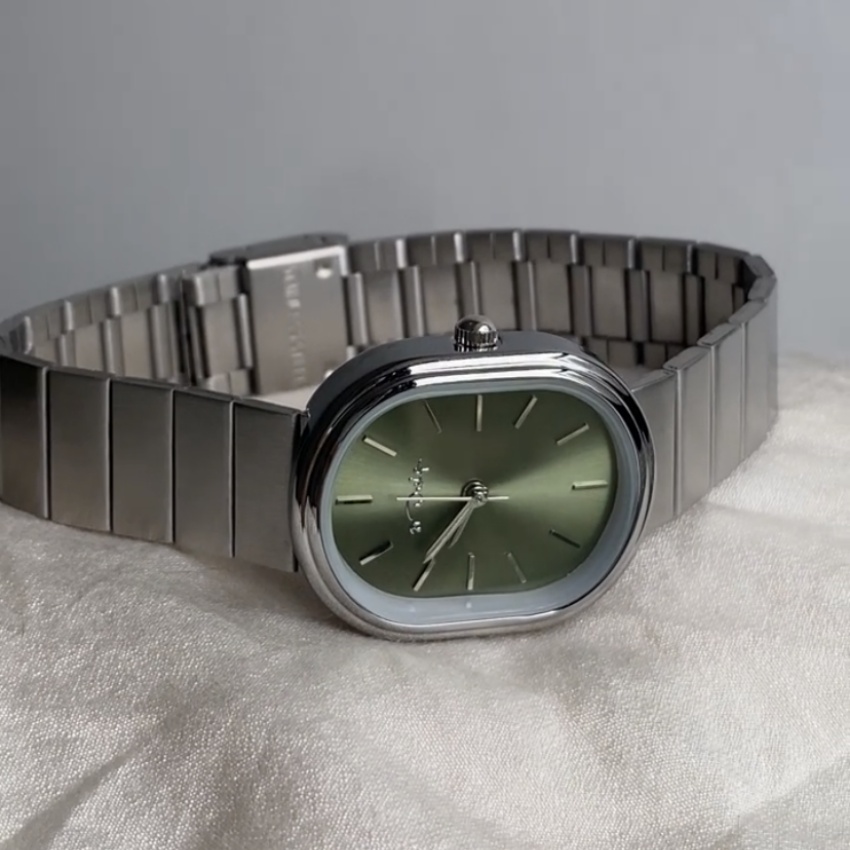 Ladies Dainty Style Green Oval Face Silver Bracelet Watch