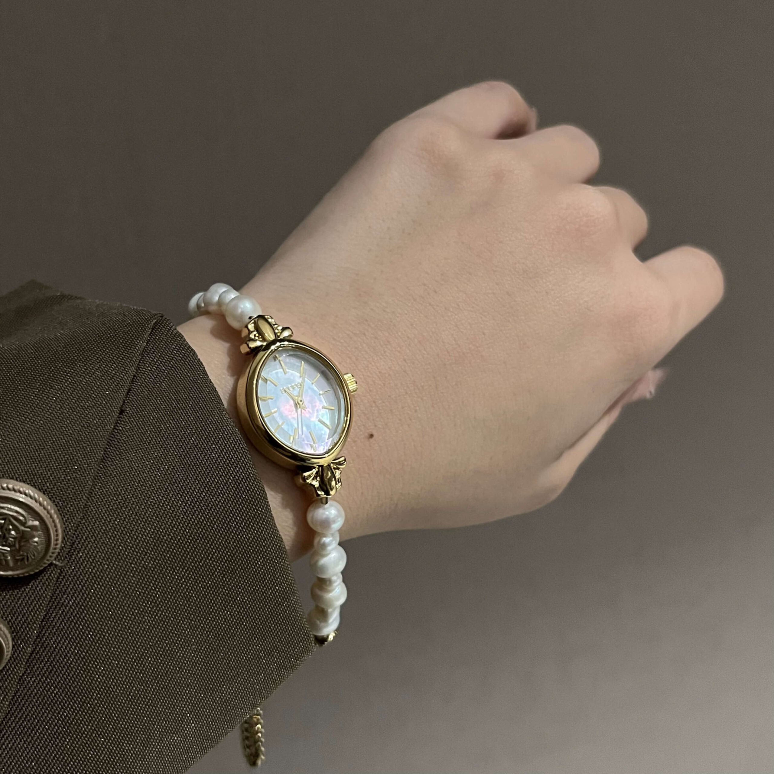 Vintage Small Oval Freshwater Pearl Bracelet Watch