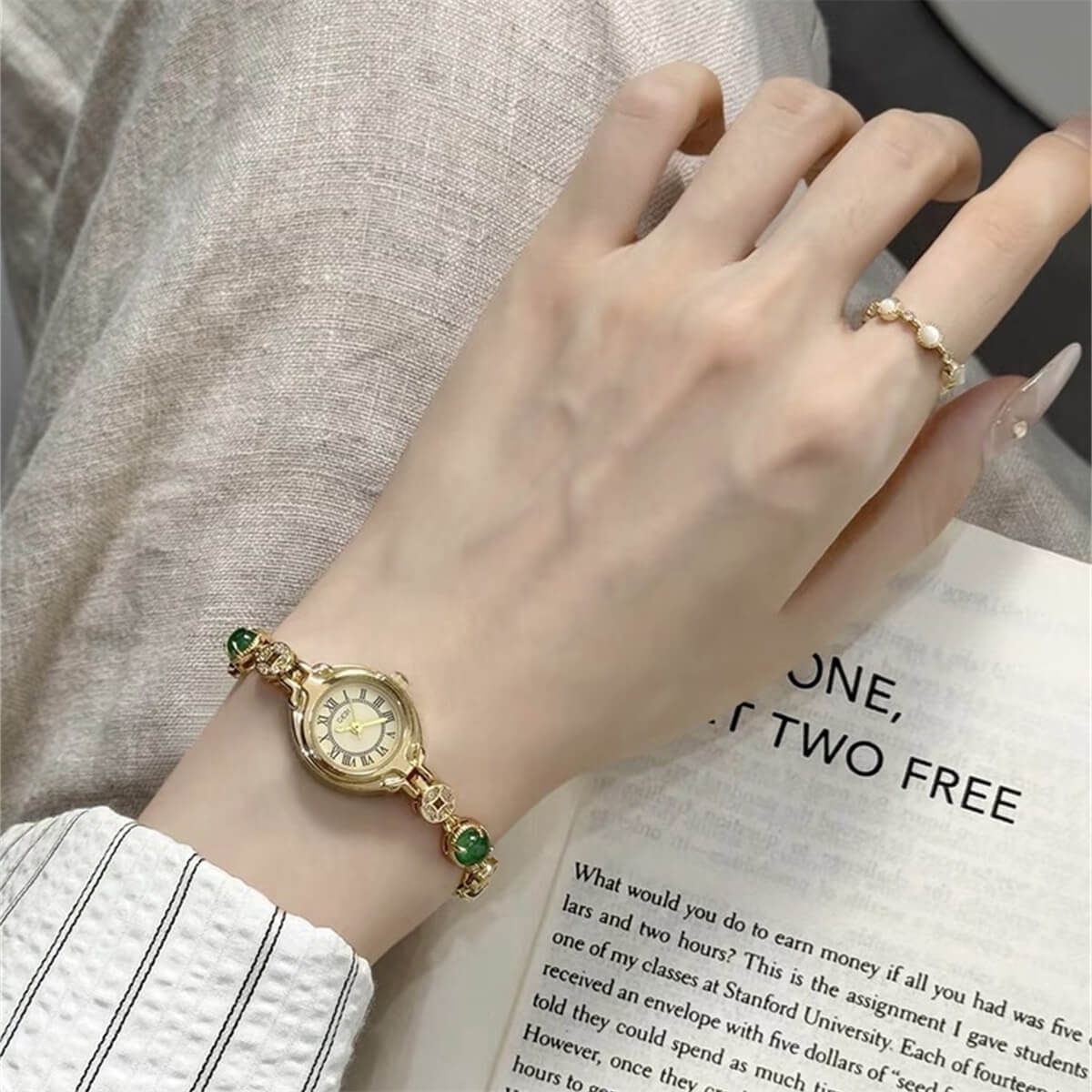 Vintage Gold Oval Small Face Bracelet Watch for Women