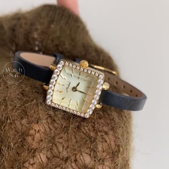 Chic Style Black-Gold Diamond Square Leather Wristwatch