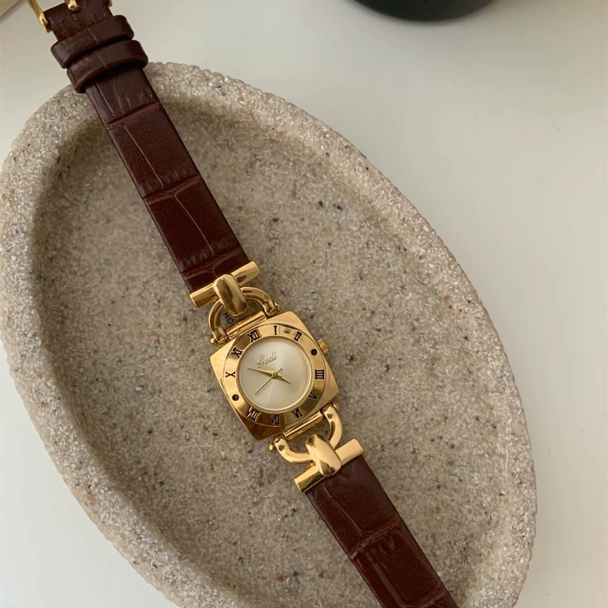 Chic Style Black/Brown Round Samll Face Leather Watch