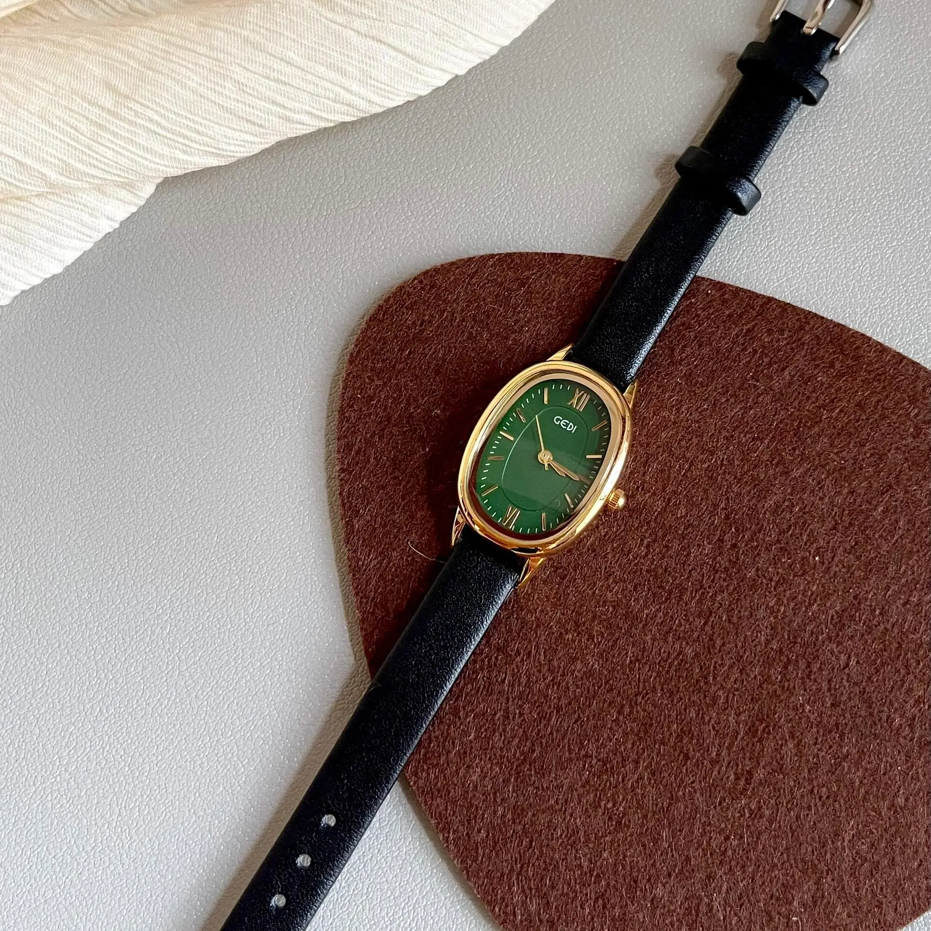 Classic Black-Emerald Green Oval Leather Wristwatch
