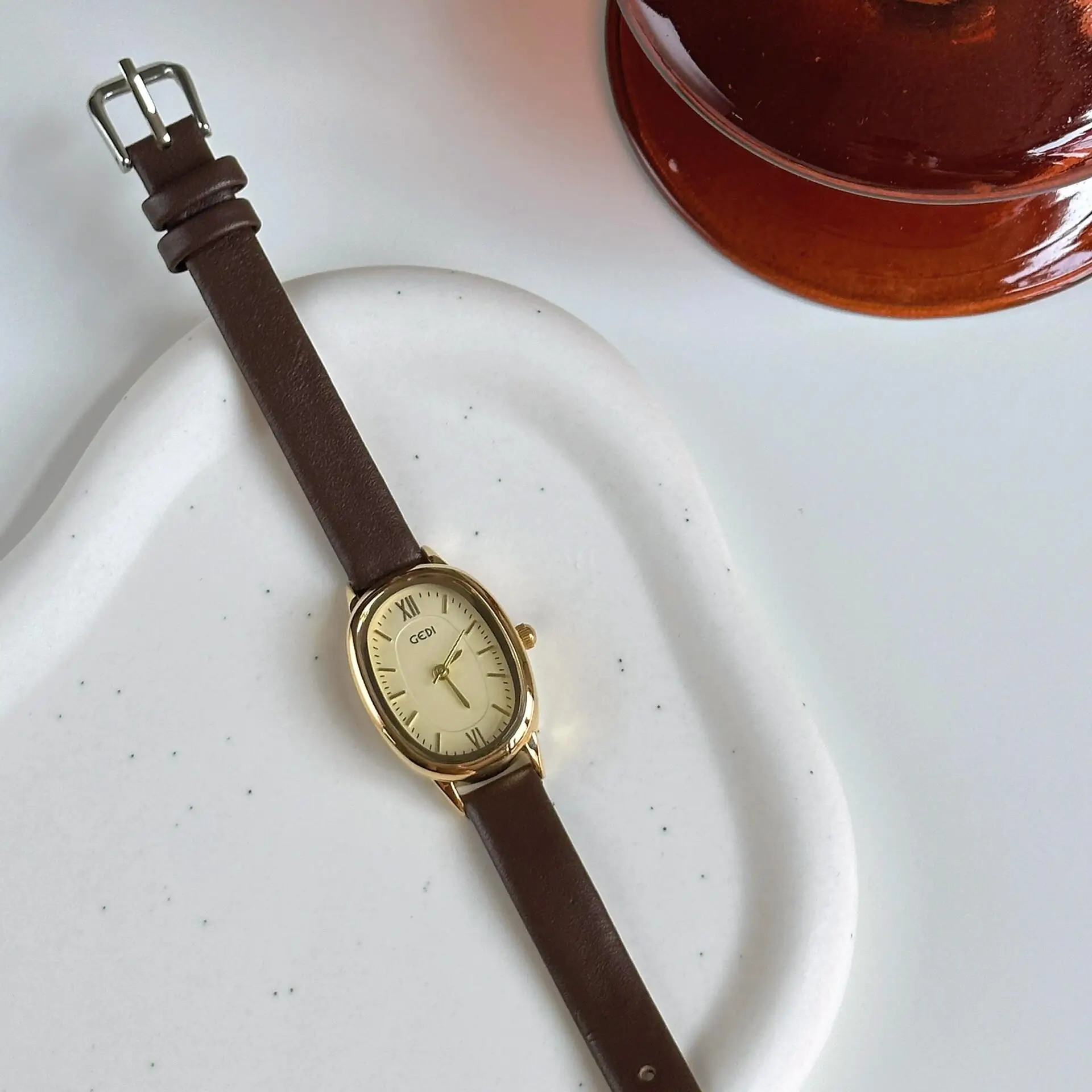 Classic Black-Emerald Green Oval Leather Wristwatch