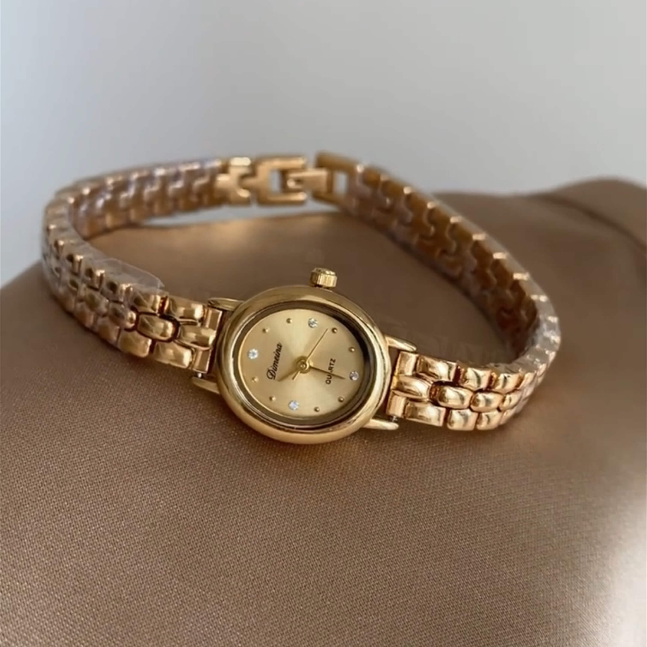 Dainty Gold Round Stainless Steel Small Face Watch