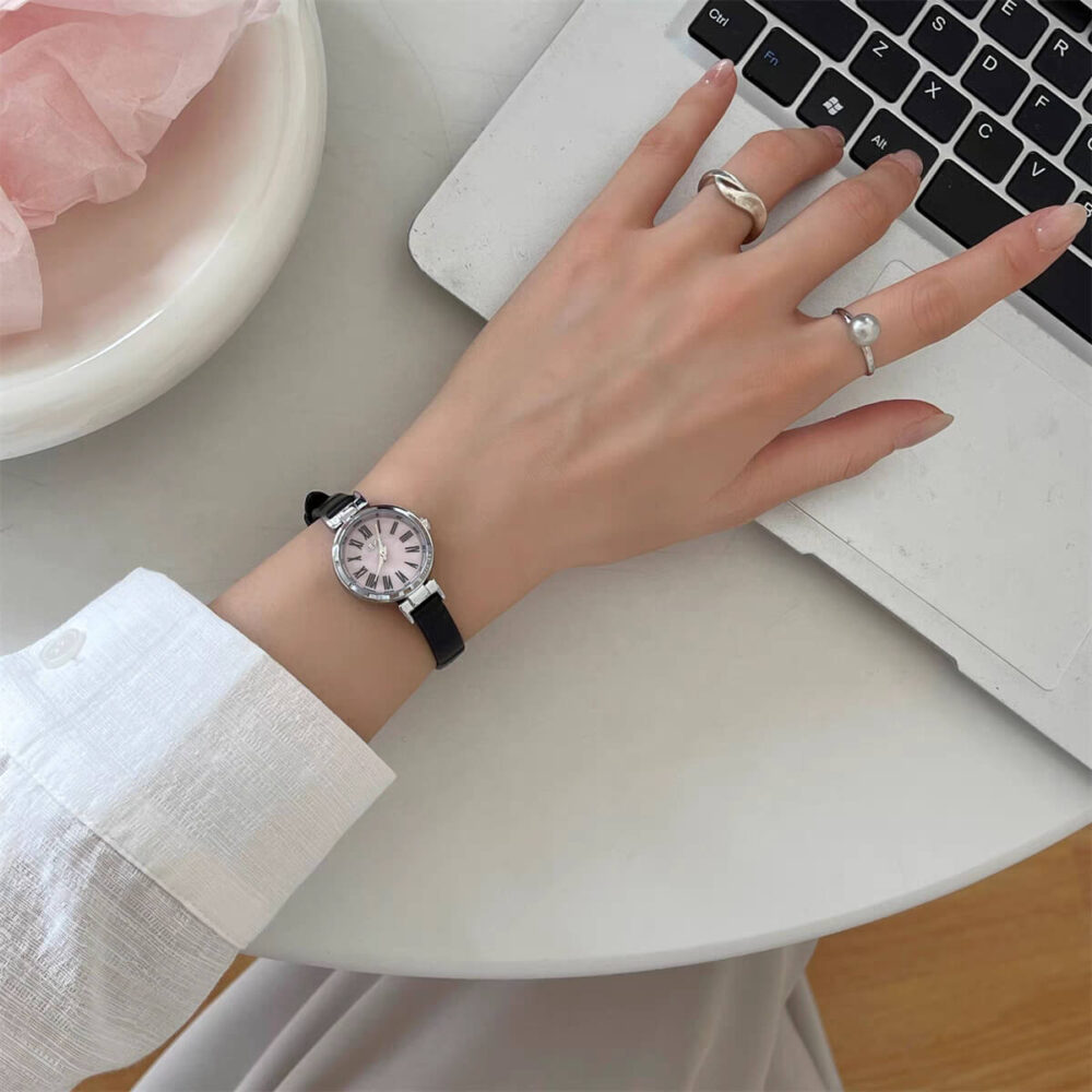 Chic Style Brown/Black Round Leather Watch for Women