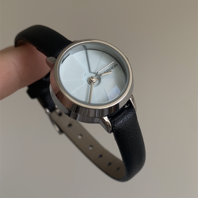 watch342-01.jpg Minimalist Style Black-Blue Round Leather Wristwatch