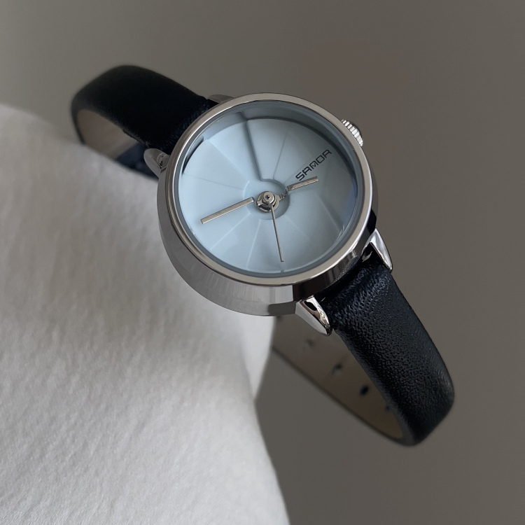 Minimalist Style Black-Blue Round Leather Wristwatch
