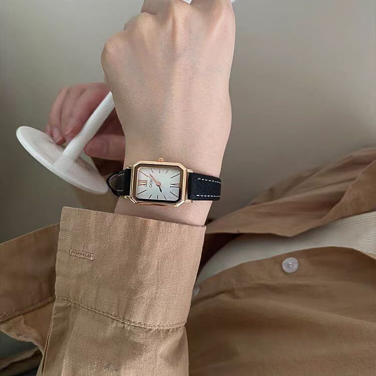 Classic Brown/Pink/Blue/Black/Green Round Genuine Leather Watch