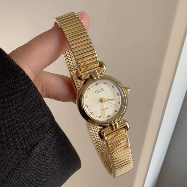 watch370-05.jpg Vintage Style Black/Gold Round Bracelet Watch for Women