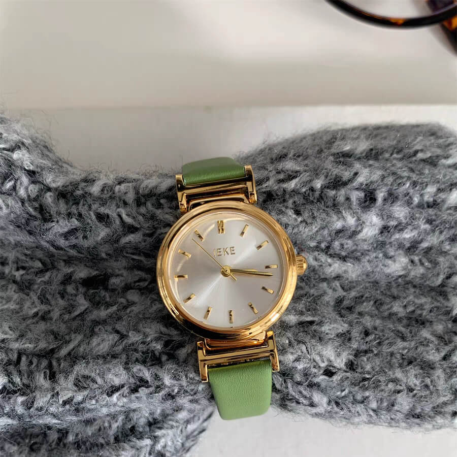 Vintage Style Black/Brown/White Leather Round Face Watch