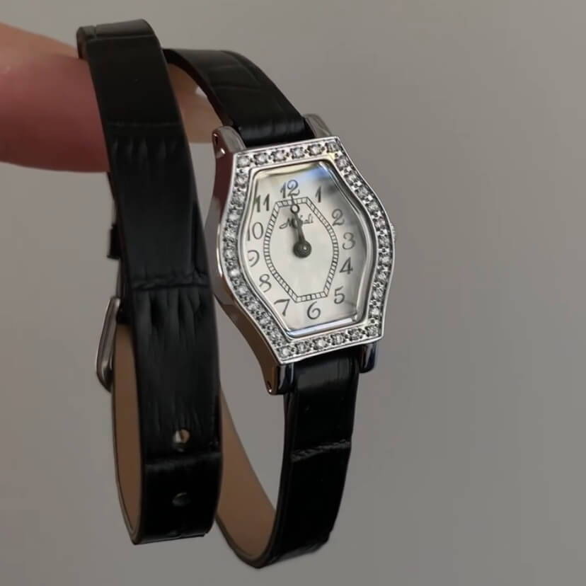 Vintage Small Face Black/Green Leather Ladies Watch