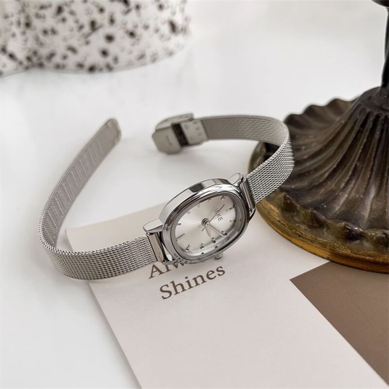 Chic Silver Oval Dial Stainless Steel Women's Watch