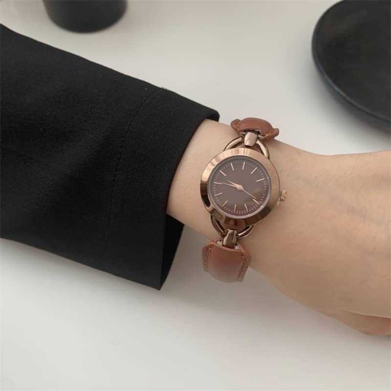 Chic Style Brown/Black Round Leather Ladies Watch
