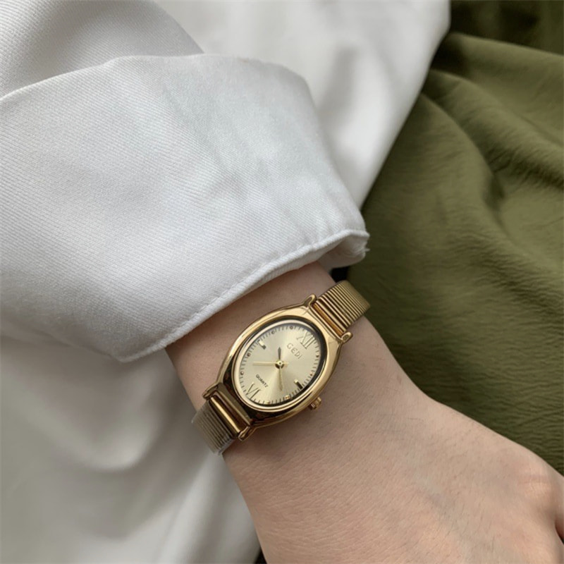 Chic Style Gold Emerald Green Oval Bracelet Ladies Watch