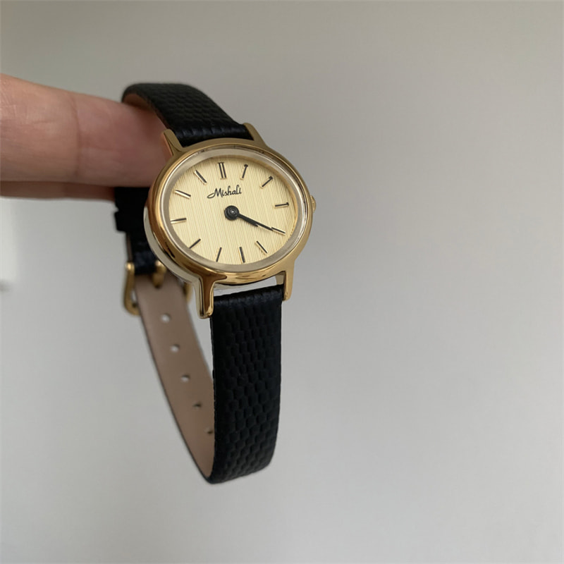 Dainty Black Gold Face Round Leather Watch for Women