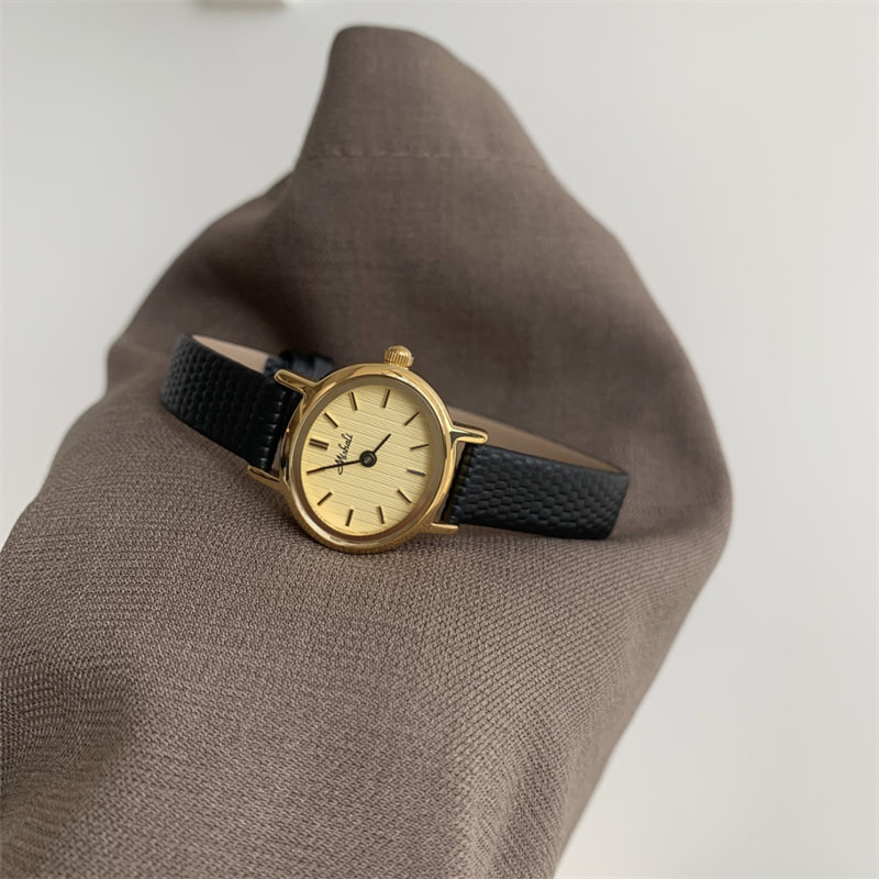 Dainty Black Gold Face Round Leather Watch for Women