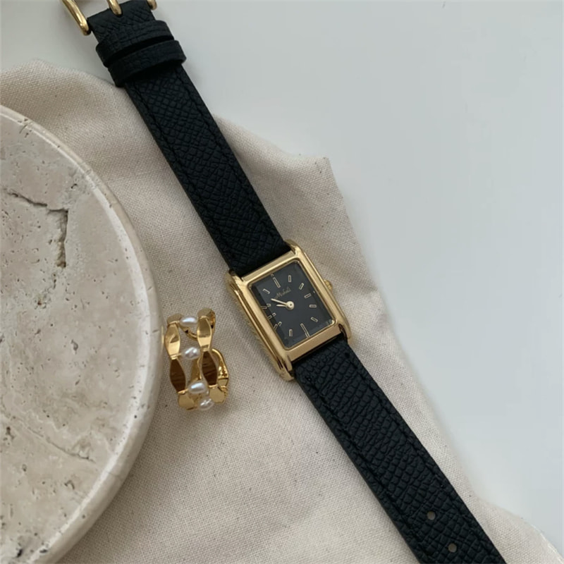 Minimalist Style Brown/Black Square Leather Wristwatch