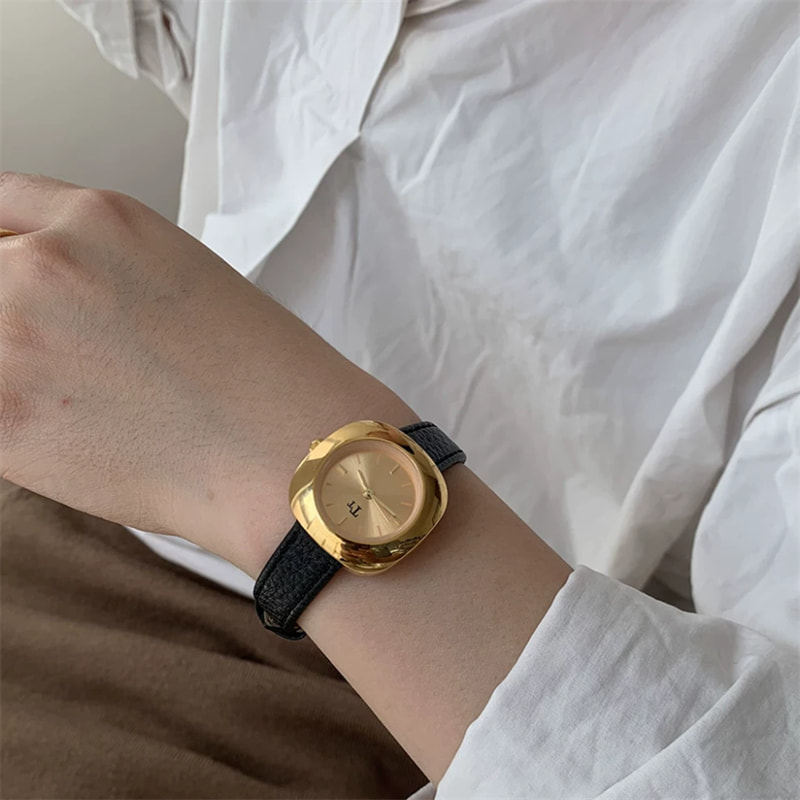 Vintage Style Brown/Black/Grey Round Leather Watch