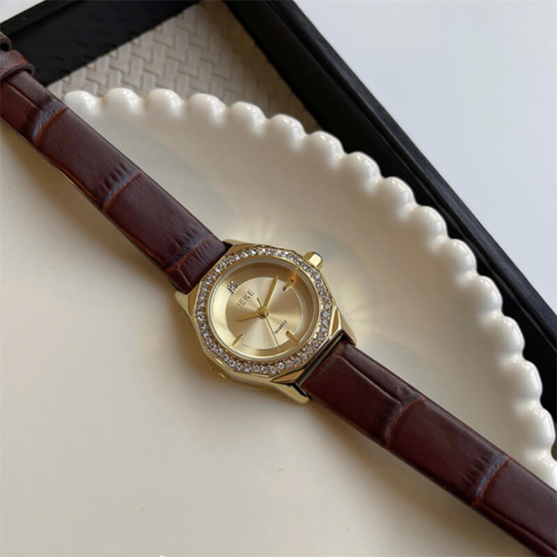 womens-watch204-3.jpg Vintage Style Brown/ Black Round Leather Women’s Watch