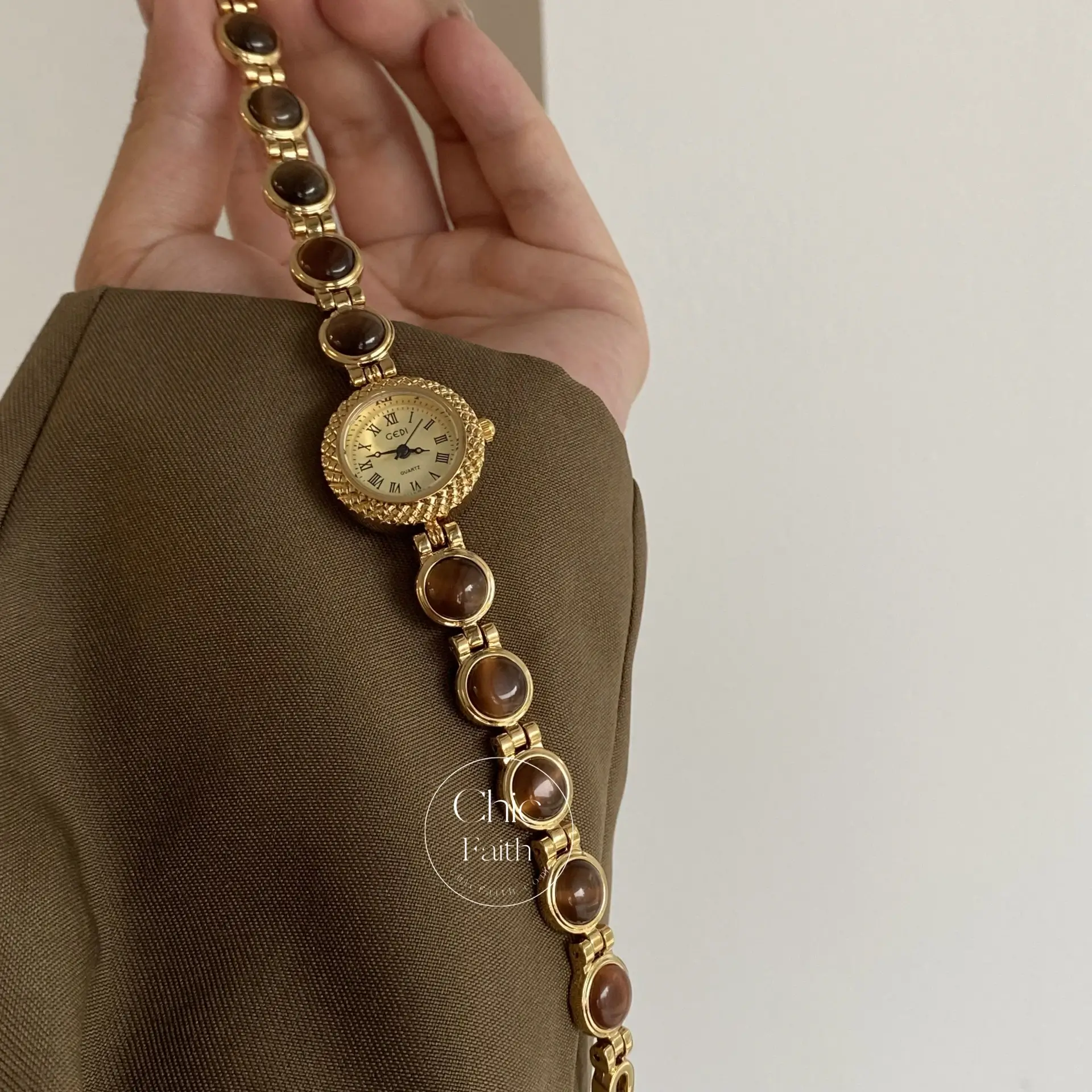 Women's Gold Wrist Watch Vintage Round Face Watches for Women