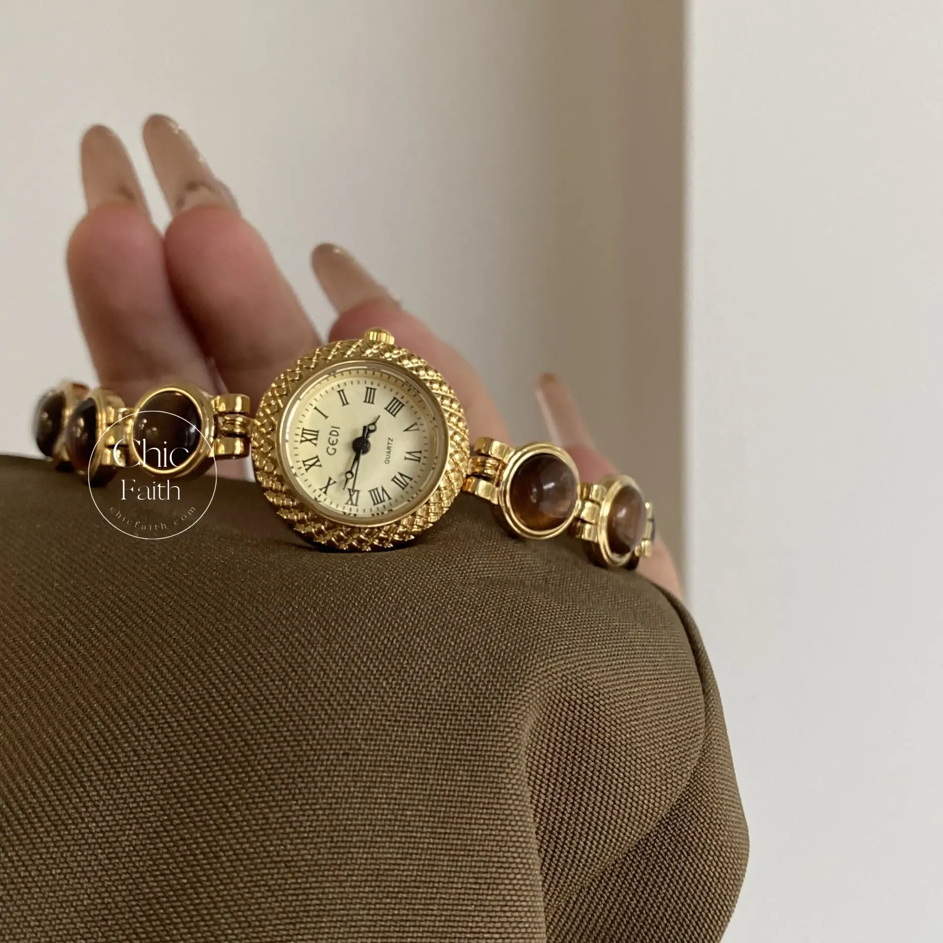 Women's Gold Wrist Watch Vintage Round Face Watches for Women