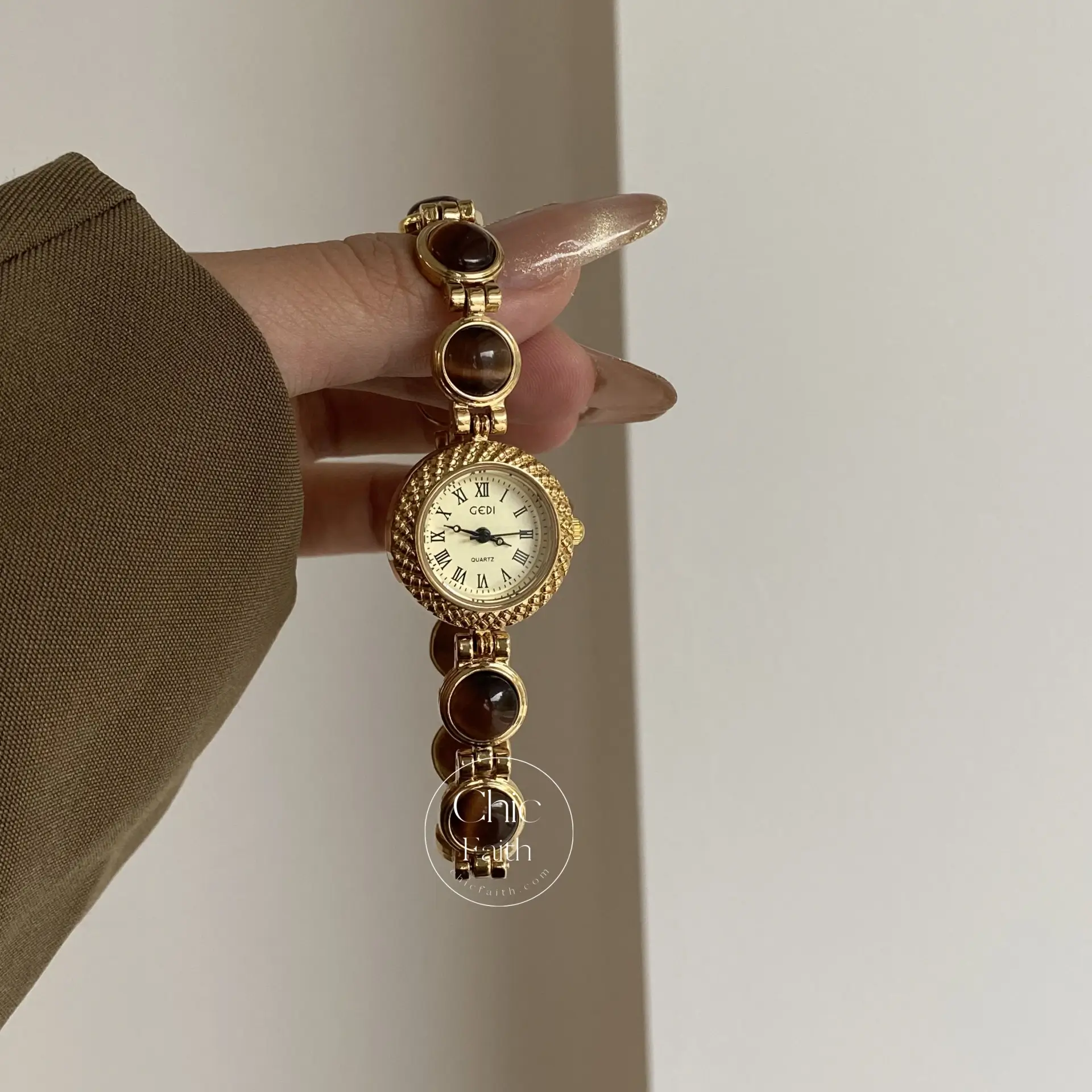 Women's Gold Wrist Watch Vintage Round Face Watches for Women