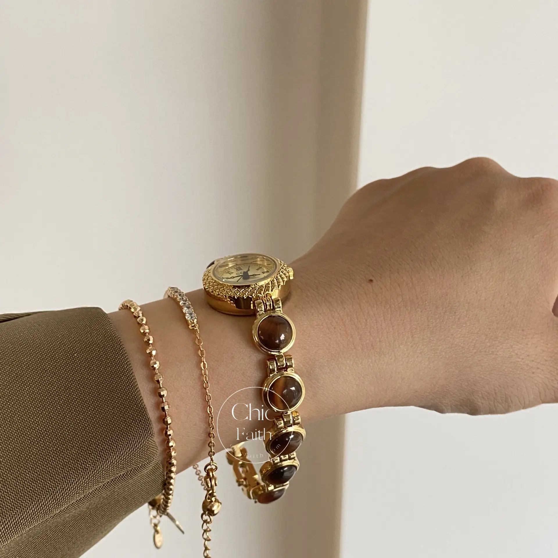 Women's Gold Wrist Watch Vintage Round Face Watches for Women