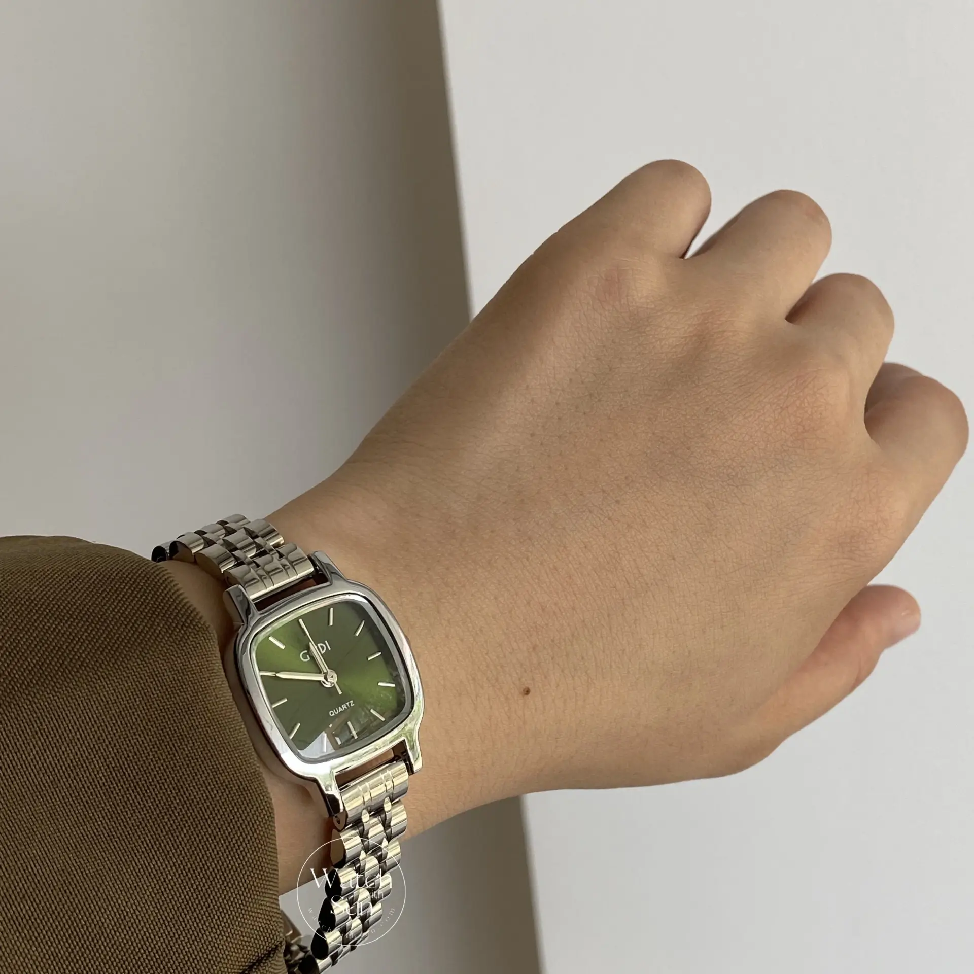 Minimalist Style Silver/Green Square Face Bracelet Wristwatch