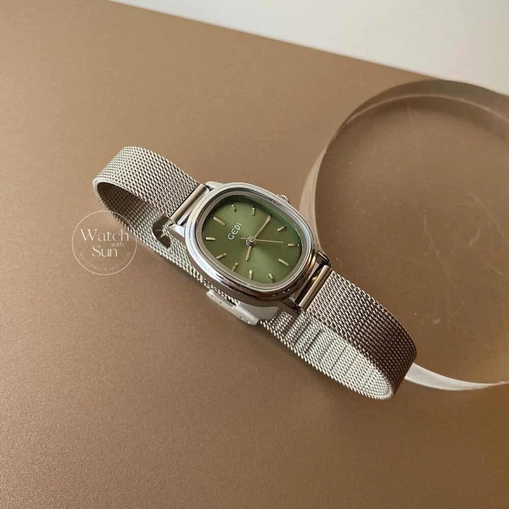 Vintage Style Silver Oval Women's Stainless Steel Watch