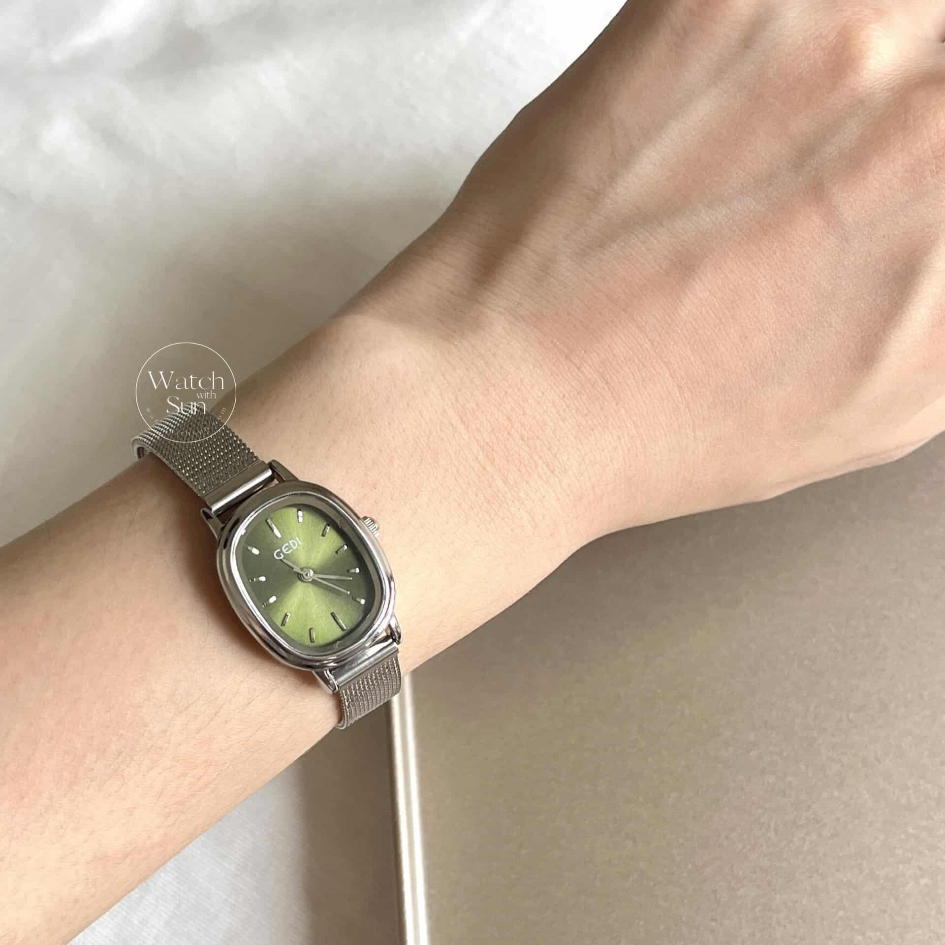 Vintage Style Silver Oval Women's Stainless Steel Watch