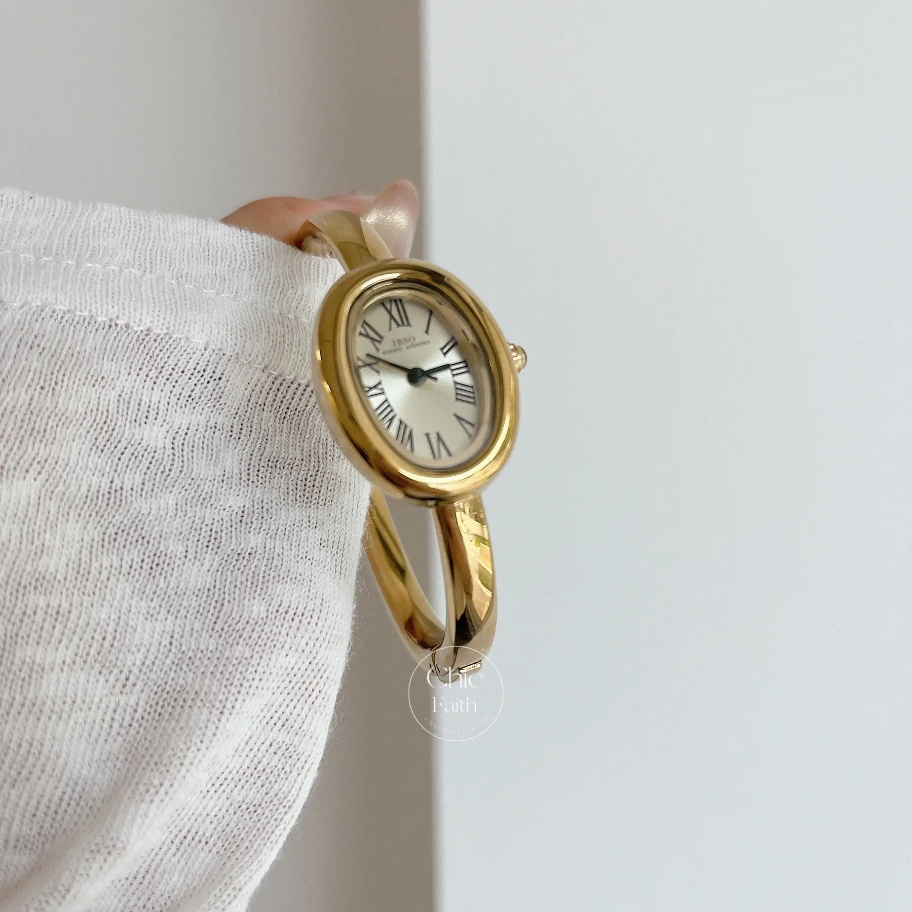 Vintage Gold Watch Oval Face Bangle Watch for Women