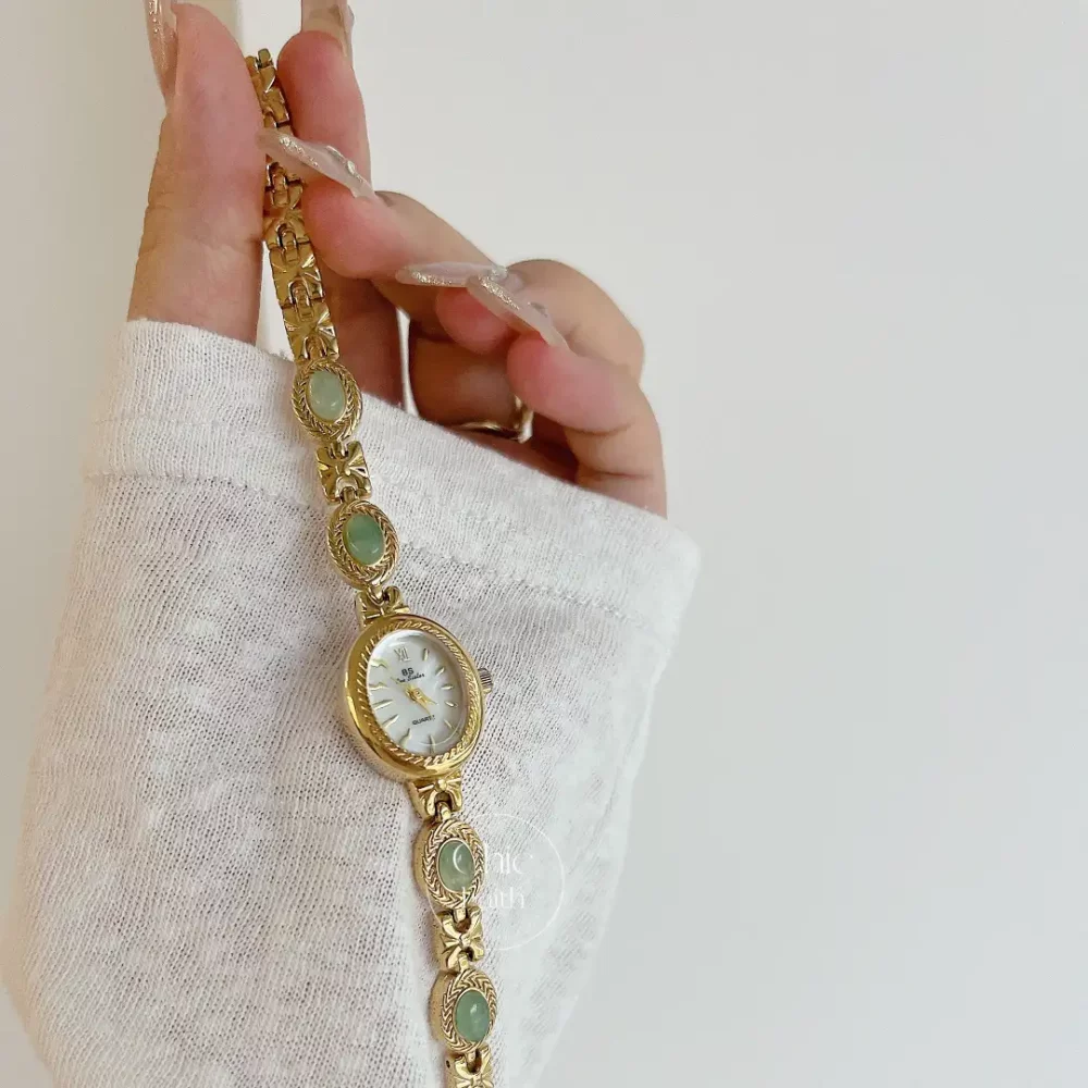 Vintage Oval Face Green Jade Stone Bracelet Watch