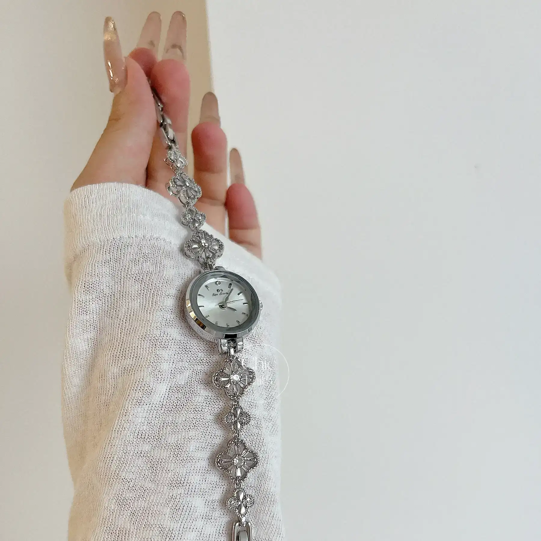 Dainty Gold Petal Shape Bracelet Zircon Watch for Women