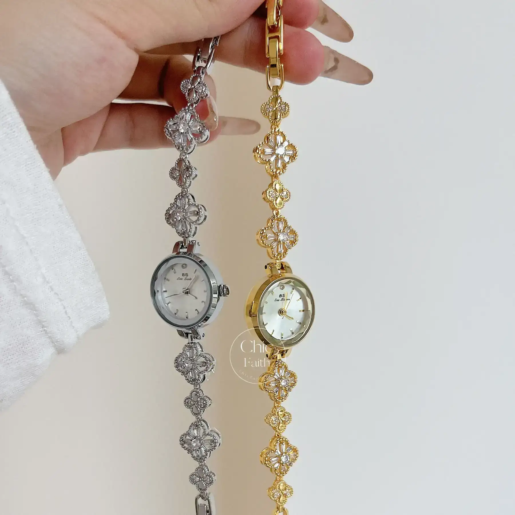 Dainty Gold Petal Shape Bracelet Zircon Watch for Women