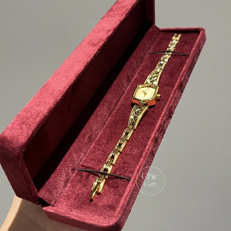 Vintage Red Velvet Watch Gift Box