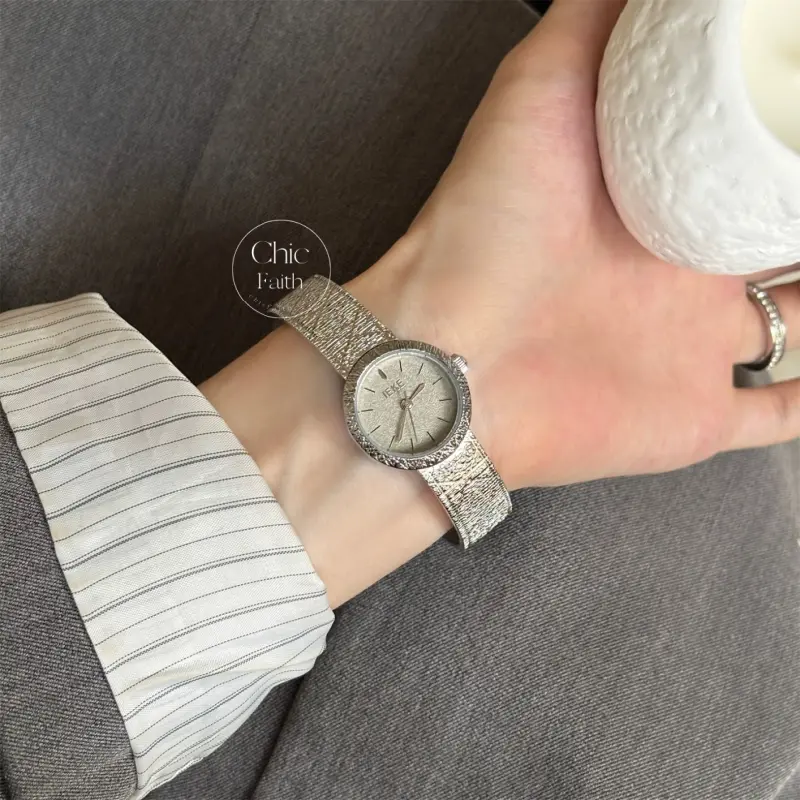 Vintage-Inspired Gold/Silver Round Dial Ladies Watch Classic Small Face Watch