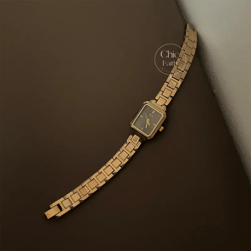 Chic Gold Square Face Women's Bracelet Watch