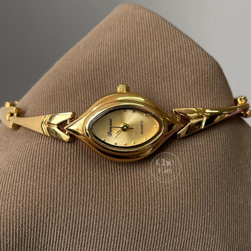Vintage-Inspired Unique Gold Bracelet Women's Watch