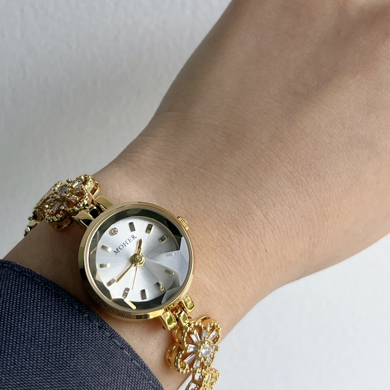 MoHer Watch Gold Round Clover Crystal Bracelet Women‘Watch