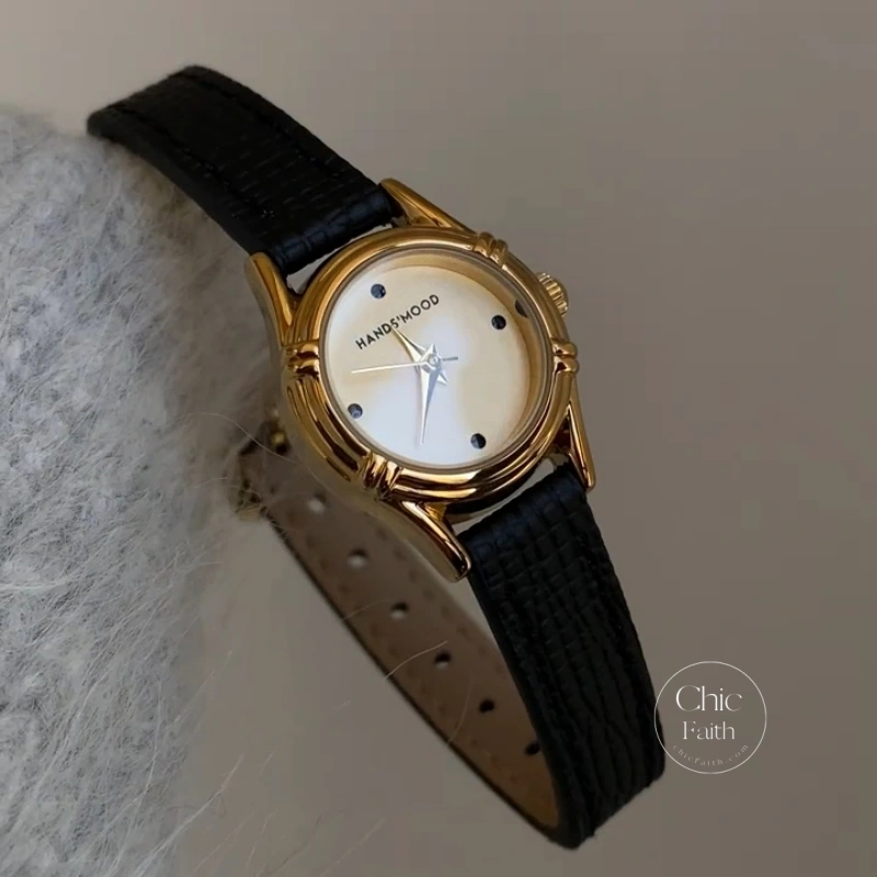 Minimalist Black/Grey Round Dial Women's Leather Strap Watch